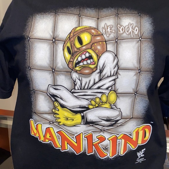 WWF Shirt - Picture 2 of 6